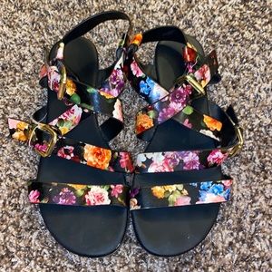 Women’s floral sandals